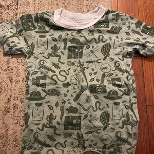 Winter water factory tshirt size 4T